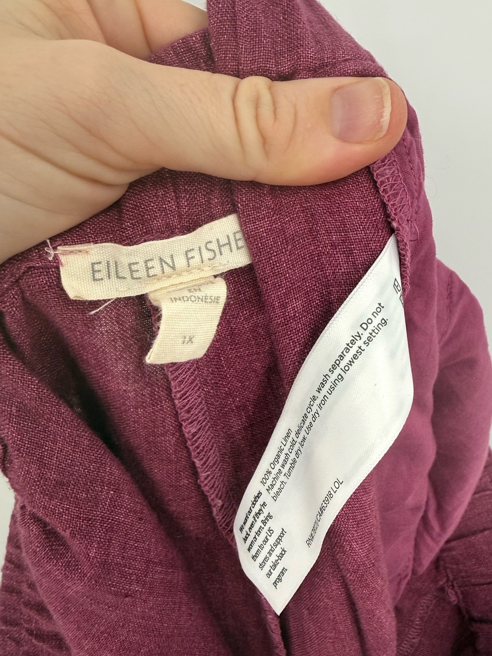 Eileen Fisher Organic Linen Cropped Lantern Pants | Berry | 1X - Picture 5 of 8